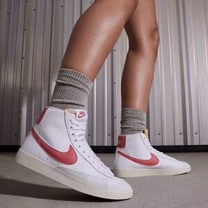 Nike Woman’s Blazer Mid 77 White and Pink High-Tops